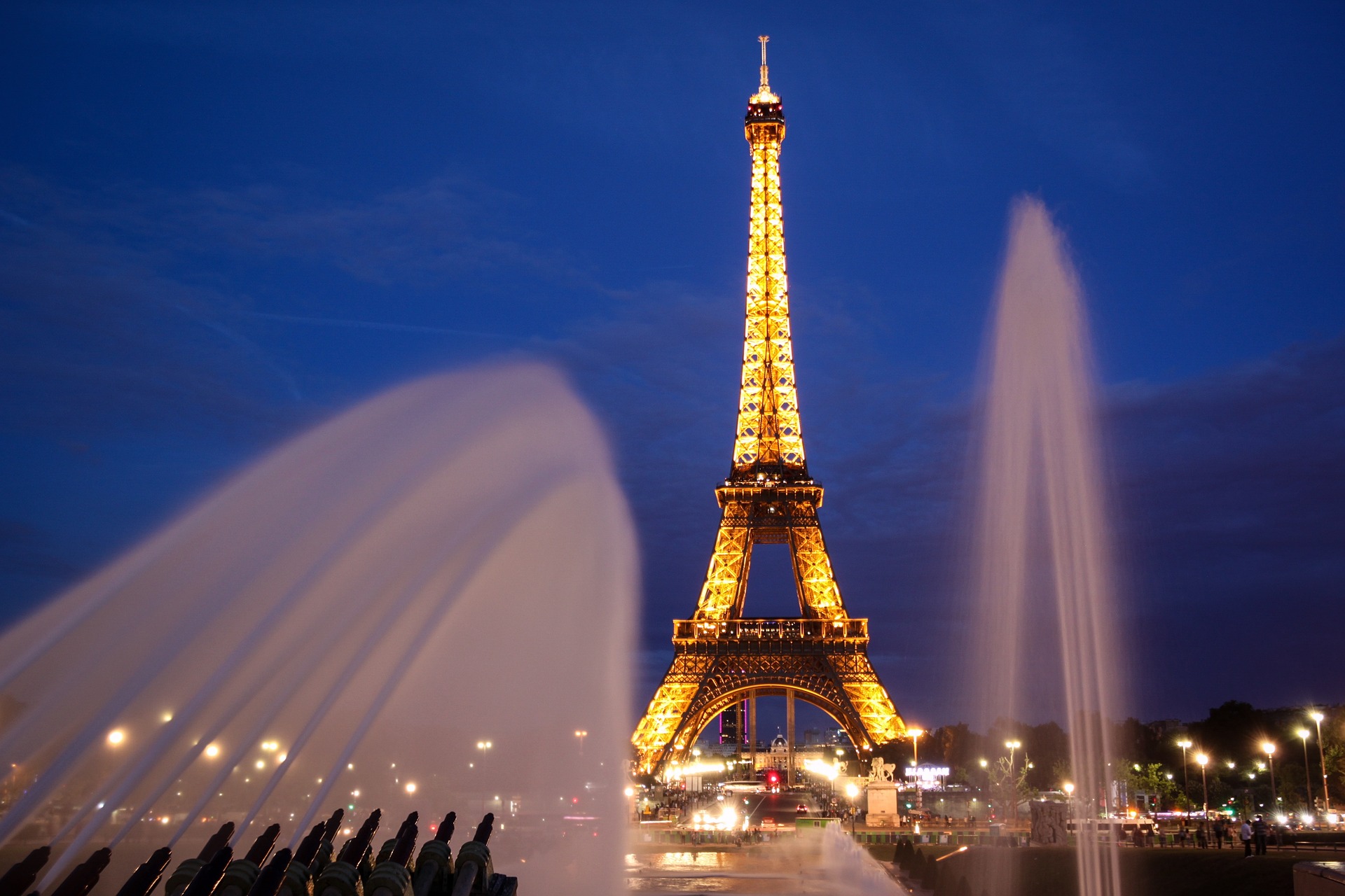 Packing for a Night in Paris: A Travel Adventure by Dame Mimi